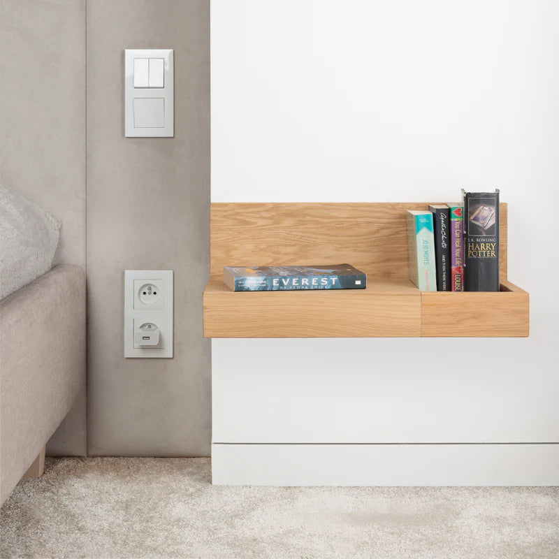 Set hangende Kelownia-planken voor bed